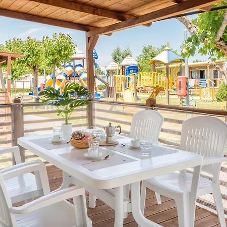 Club Del Sole Easy Village 캠프장 리치오네